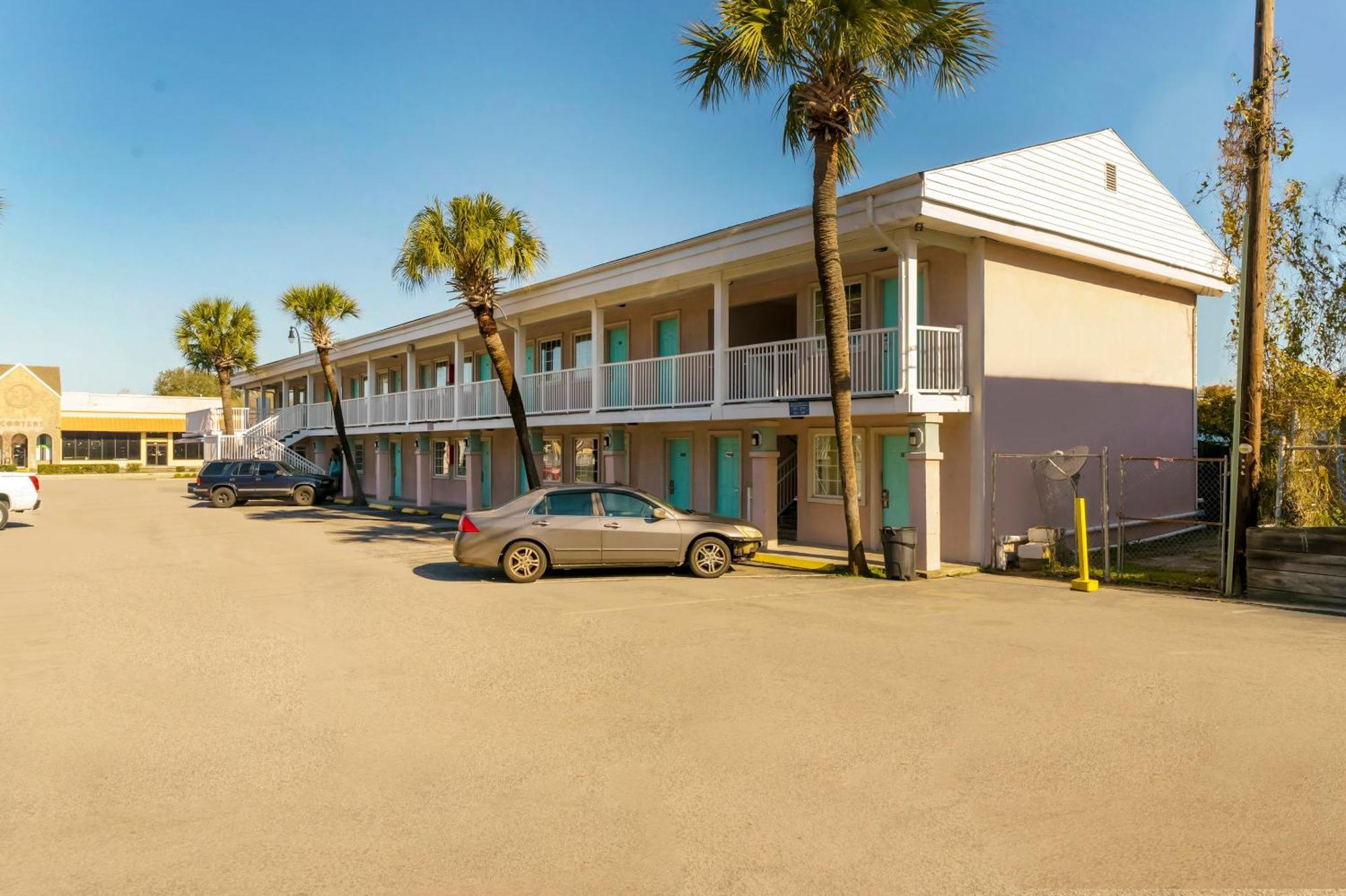 Oyo Hotel Myrtle Beach Kings Hwy Dış mekan fotoğraf