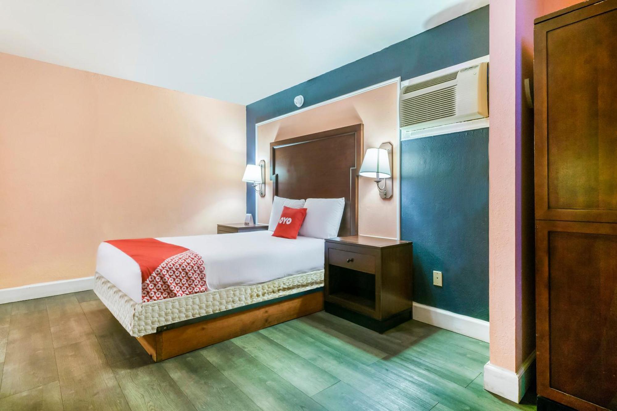 Oyo Hotel Myrtle Beach Kings Hwy Dış mekan fotoğraf